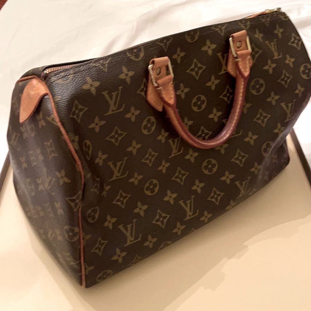 Authentic Louis Vuitton Speedy Handbag Monogram Canvas 35
